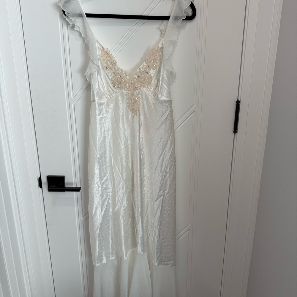 Linea Donatella White Chiffon Nightgown with Floral Lace